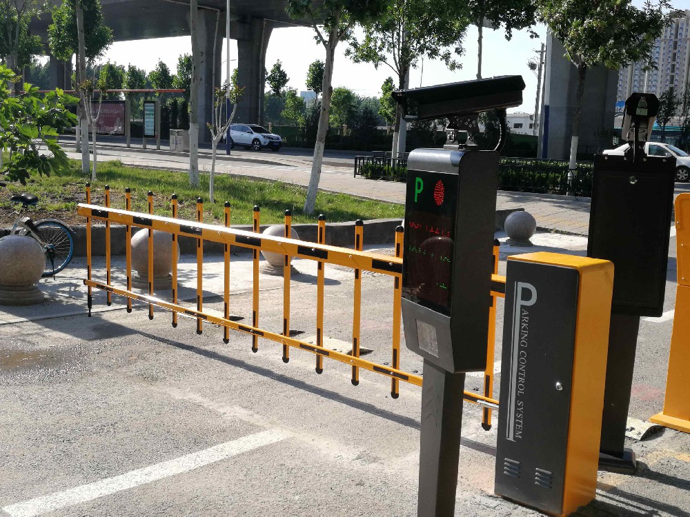 停車場(chǎng)出入口道閘案例展示